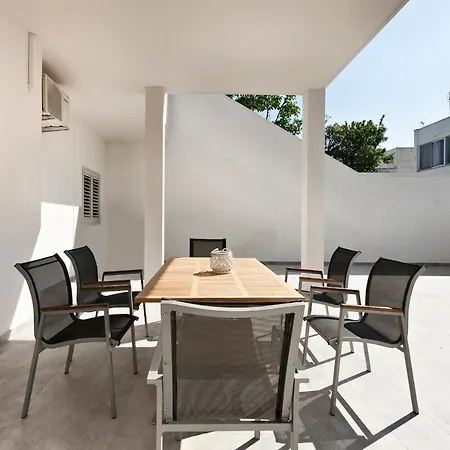 Brodolini 1 - Patio E Posto Auto Tatil Evi Torre dell'Orso